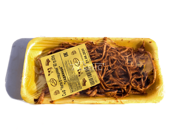 Сыр чечил некопченый "с аджикой" в лотке в Ликино-Дулево